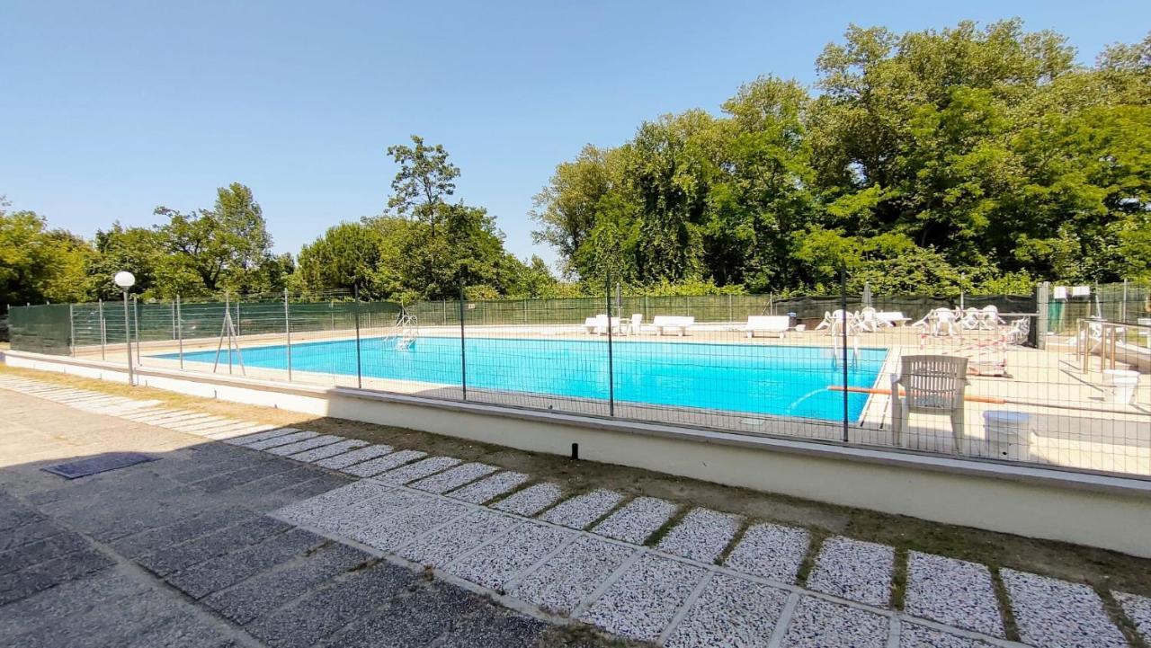 La Dolce Vita - Apartment With Shared Pool And Large Terrace Lido delle Nazioni Exterior foto
