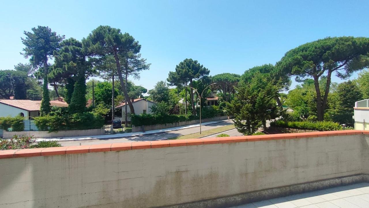 La Dolce Vita - Apartment With Shared Pool And Large Terrace Lido delle Nazioni Exterior foto