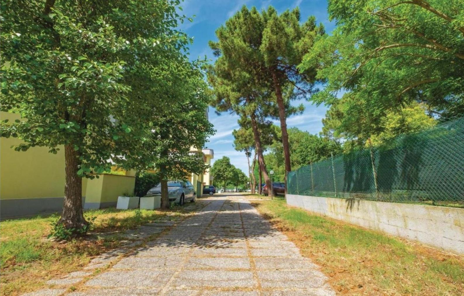 La Dolce Vita - Apartment With Shared Pool And Large Terrace Lido delle Nazioni Exterior foto