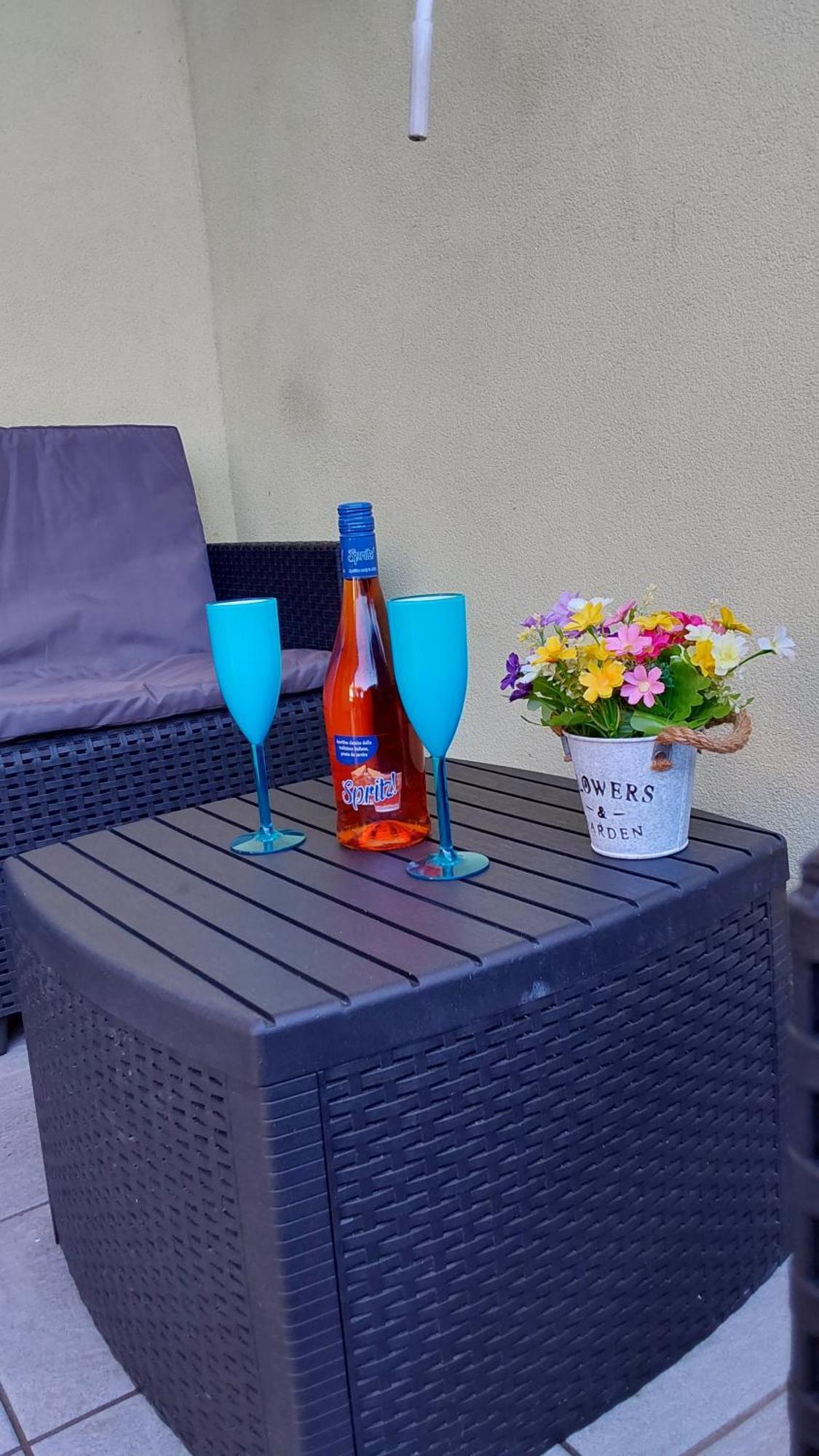 La Dolce Vita - Apartment With Shared Pool And Large Terrace Lido delle Nazioni Exterior foto